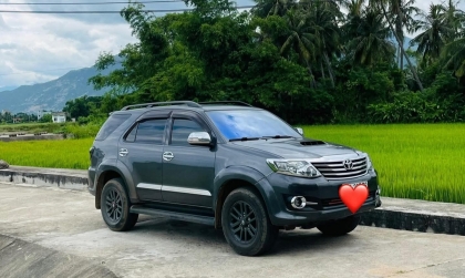Làm sao khắc phục vấn đề kêu trong khoang lái của Toyota Fortuner?