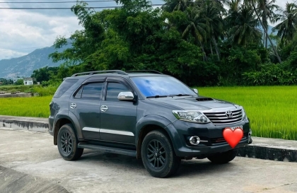 Làm sao khắc phục vấn đề kêu trong khoang lái của Toyota Fortuner?