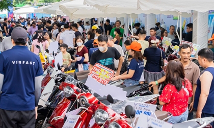 Vingroup đề xuất giải pháp với người dân thủ đô chuyển đổi sang xe điện, tăng ưu đãi và hỗ trợ vay vốn