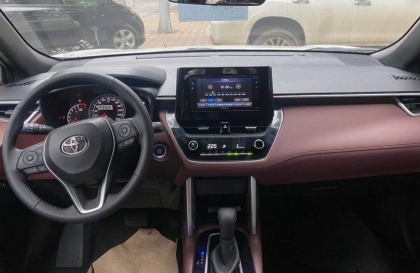 Màn hình xe Toyota Corolla Cross lâu hiện lên là sao nhỉ?