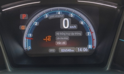 Đồng hồ Honda Civic báo lỗi thế này có cách nào khắc phục không?