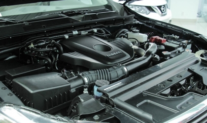 Cho em hỏi vấn đề ẩm dầu đường ống gió của Nissan Navara