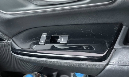 Làm sao xử lý được vết xước trong xe Honda CR-V