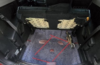 Xin các bác chỉ giáo xe Honda CR-V bị ngấm nước cốp xe