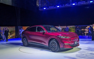 Ford Mustang Mach-E - Khởi đầu cho tương lai điện hoá của Ford Việt Nam