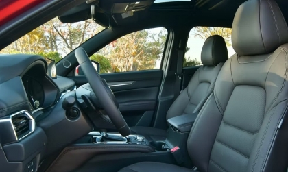 Ghế lái xe Mazda CX-5 bị kêu khi ngả về sau thì phải khắc phục thế nào?