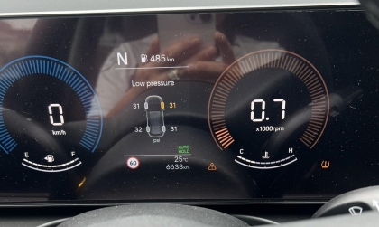 Hyundai Tucson báo thế này là lốp bị dính đinh ạ?