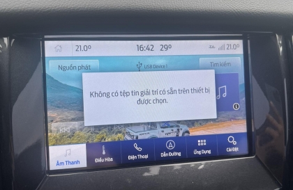 Ford Ranger báo lỗi thế này khi cắm usb là bị sao?