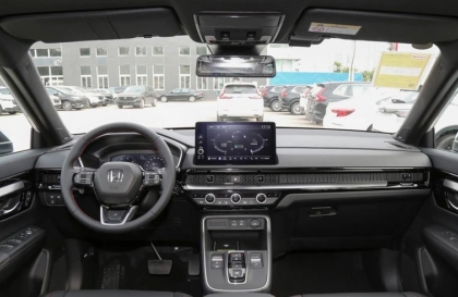 Sao xe Honda CR-V bị kêu ở taplo thế các bác?
