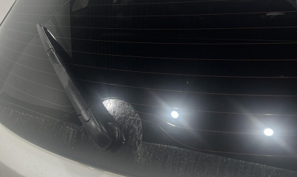 Có bác nào đi xe Toyota Corolla Cross bị lỗi phun nước rửa kính sau không?