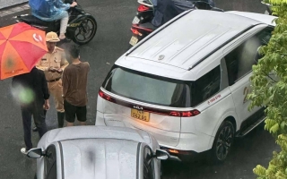 Ảnh TNGT: Chiếc VinFast Limo Green đầu tiên gặp tai nạn?