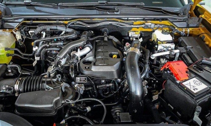 Xin hướng xử lý xe Ford Ranger bị ra dầu động cơ!