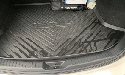 Xin các bác chỉ giáo vấn đề đọng nước cốp xe Mazda CX-5