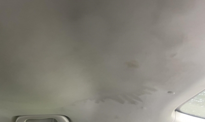 Xin các bác chỉ giáo cách xử lý nước mưa làm ố trần xe Mazda6