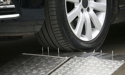 Lốp chống đinh là gì? Ưu điểm và hạn chế của lốp chống đinh