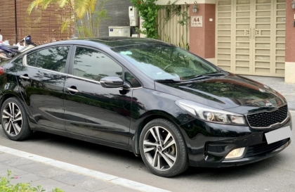 Xe Kia Cerato bị ù ù phía sau xe là sao?