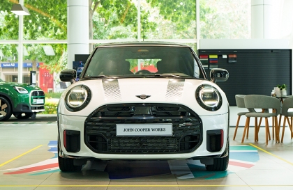 MINI Việt Nam ra mắt John Cooper Works 3 Cửa và Works Countryman thế hệ mới