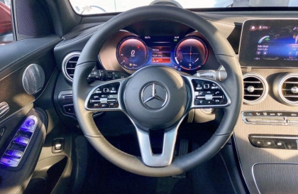 Xử lý thế nào với vô lăng xe GLC300 không chỉnh được?