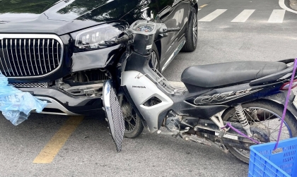 Ảnh TNGT: Bác nào mắt tinh nhìn hộ đèn pha Maybach GLS 600 còn nguyên không vậy?