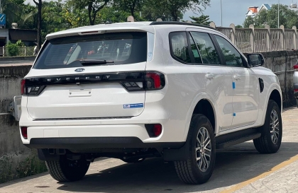 Khắc phục cốp xe Ford Everest bị nước chảy vào thế nào?
