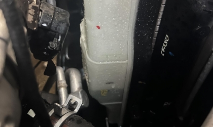 Nước làm mát xe Hyundai Accent bị xuống thế này có nhanh quá không?