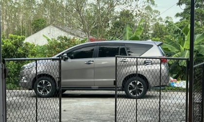 Cánh cửa Toyota Innova bị tự đóng do vấn đề gì?