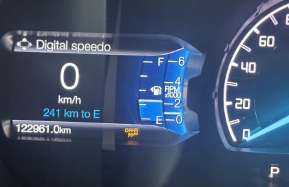 Đồng hồ xe Ford Everest báo thế này là lỗi gì?