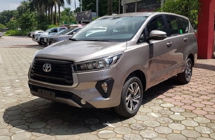 Chìa khóa xe Toyota Innova bị lỗi không bấm khóa được có cách nào xử lý không ạ?