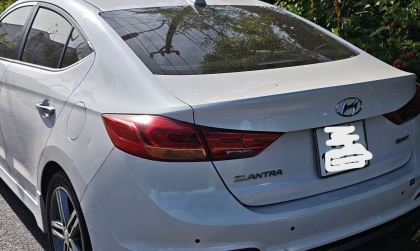 Vì sao Hyundai Elantra bị kêu bên trong xe?