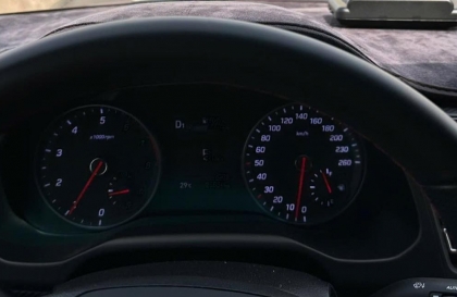 Hyundai Elantra nổ máy có tiếng kêu là do đâu?