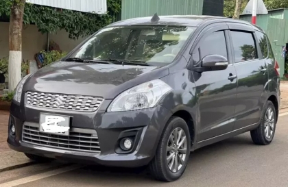 Các bác tư vấn giúp xe Ertiga bị lỗi gập gương thế này với
