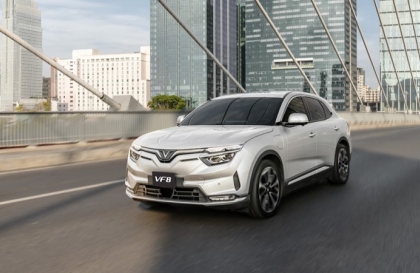 Anh em cho xin hướng khắc phục xe VF8 đi qua gờ giảm tốc có tiếng gằn khó chịu