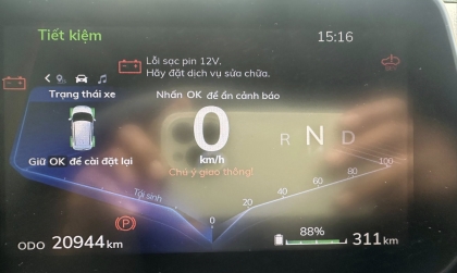 Xin tư vấn 2 lỗi này trên VinFast VF 5 với ạ