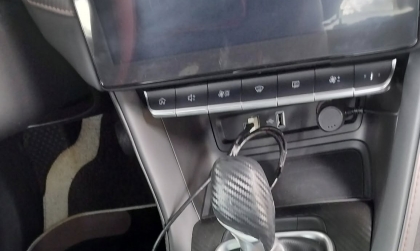 Làm sao kết nối điện thoại với MG ZS được thế ạ?