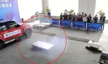 Phóng pin ra khỏi xe - Phương pháp mới chống hoả hoạn cho xe điện của các kỹ sư Trung Quốc?