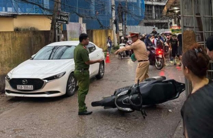 Thái Nguyên: Dựng lại hiện trường vụ nữ tài xế Mazda3 mở cửa gây tai nạn cho cô gái đi xe máy