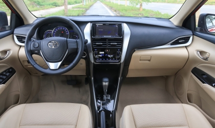 Sao xe Vios vào số bị khựng thế các bác?