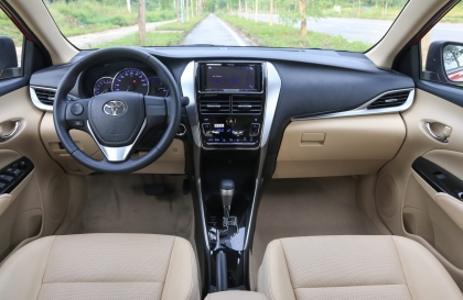 Sao xe Vios vào số bị khựng thế các bác?