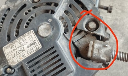 Củ phát Kia Morning bị gẫy tiếp điểm mát thì khắc phục thế nào?