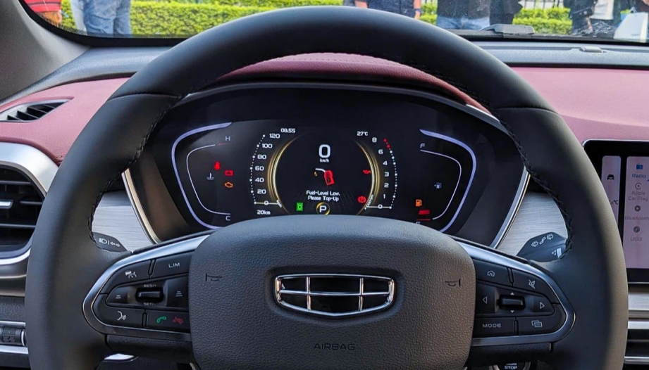 Geely Coolray đề máy không lên có cách nào khắc phục không?