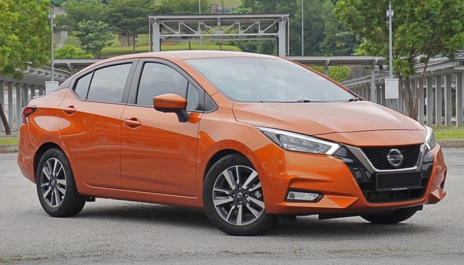 Sao xe Nissan Almera của em bị hết bình sau khi để qua đêm?