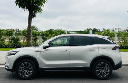 Beijing X7 của các bác có bị giật khi vào số lùi không?