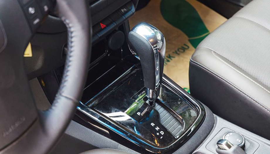 Trailblazer 2.5 VGT không đi được số tay - manual