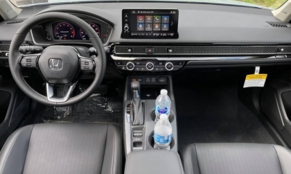 Phanh tay Honda Civic bị khựng lại do đâu nhỉ?