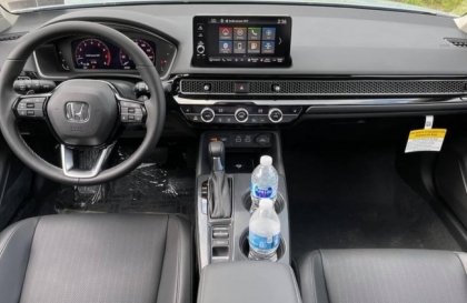 Phanh tay Honda Civic bị khựng lại do đâu nhỉ?