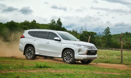 Mitsubishi Pajero Sport bị kêu gầm khi đi ổ gà là vấn đề gì?