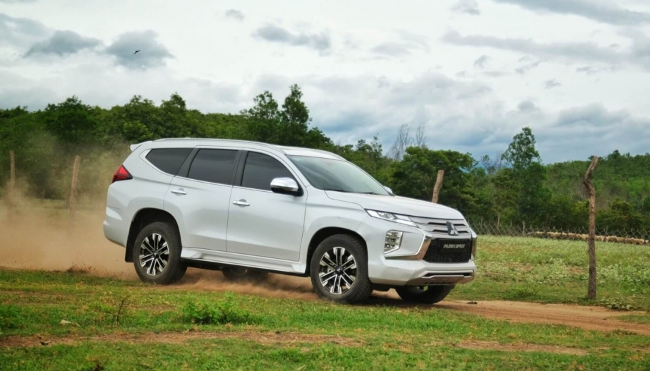 Mitsubishi Pajero Sport bị kêu gầm khi đi ổ gà là vấn đề gì?