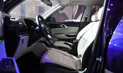 Kia Caren bị kẹt thắng, cần anh em tư vấn cách xử lý ạ?