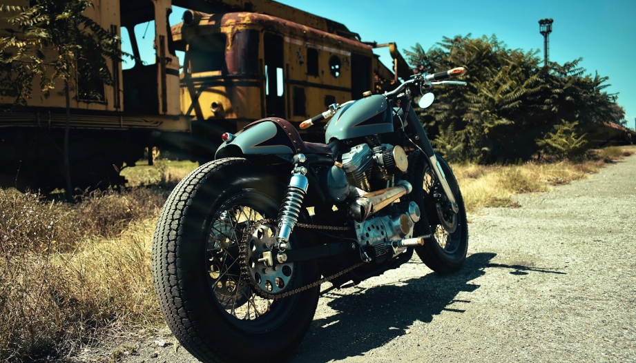 Thế giới 2 bánh: Lốp xe máy bơm bao nhiêu là đủ? Cập nhật bảng áp suất lốp cho các dòng xe mới nhất