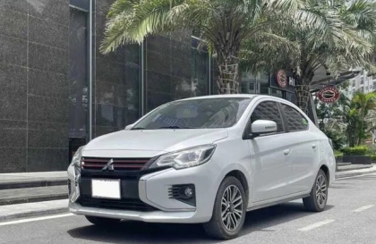 Cho em hỏi xe Attrage MT không gập gương được do đâu?